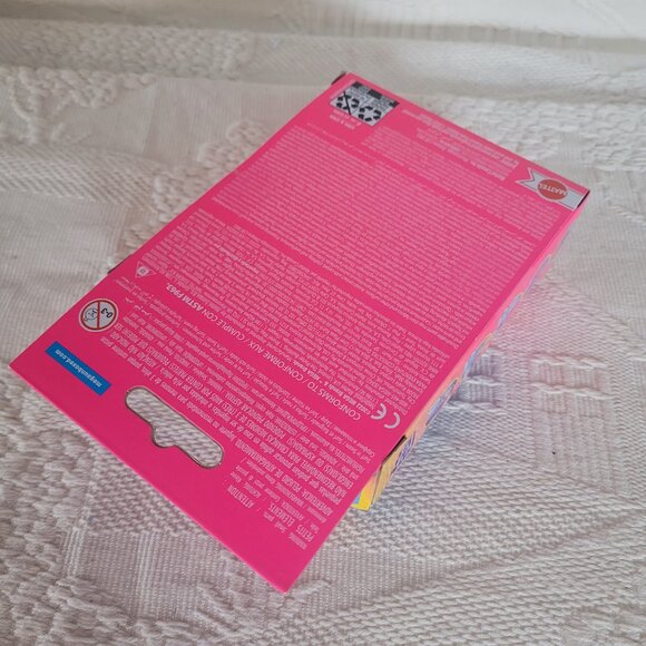 Colour Reveal Mega Barbie Building Block set - Picture 6 of 11